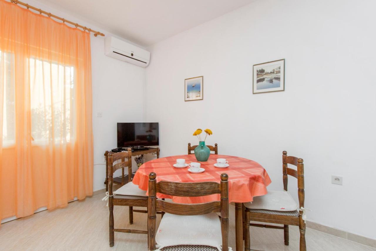 Apartments Ivan Vodice Esterno foto
