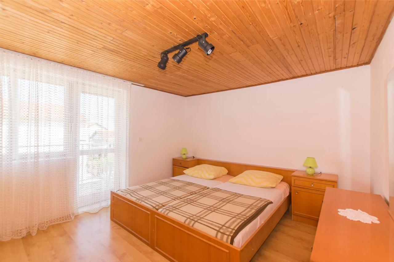 Apartments Ivan Vodice Esterno foto